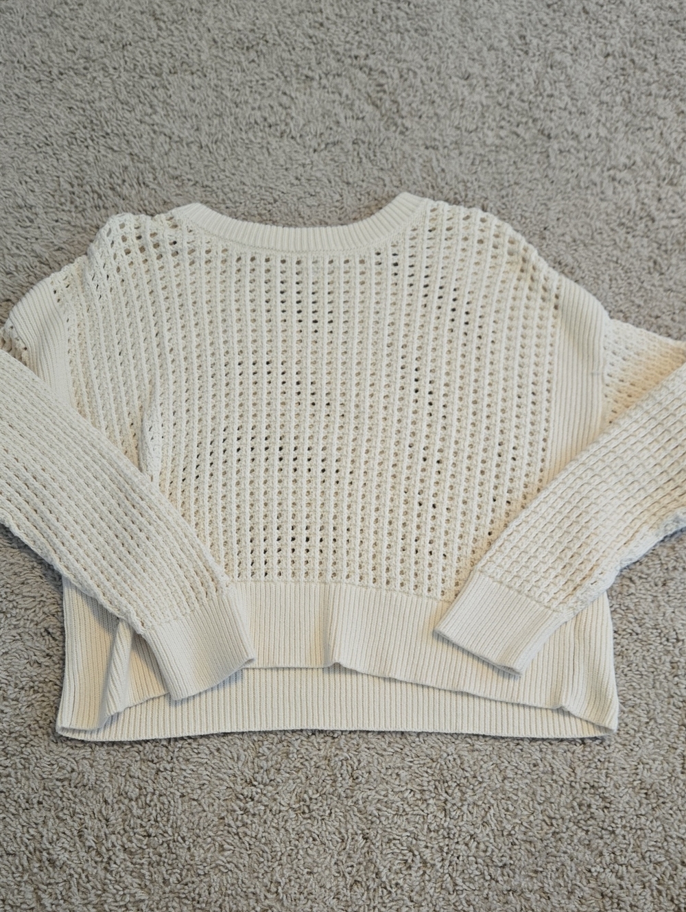 Cream Old Navy Sweater Size Medium
